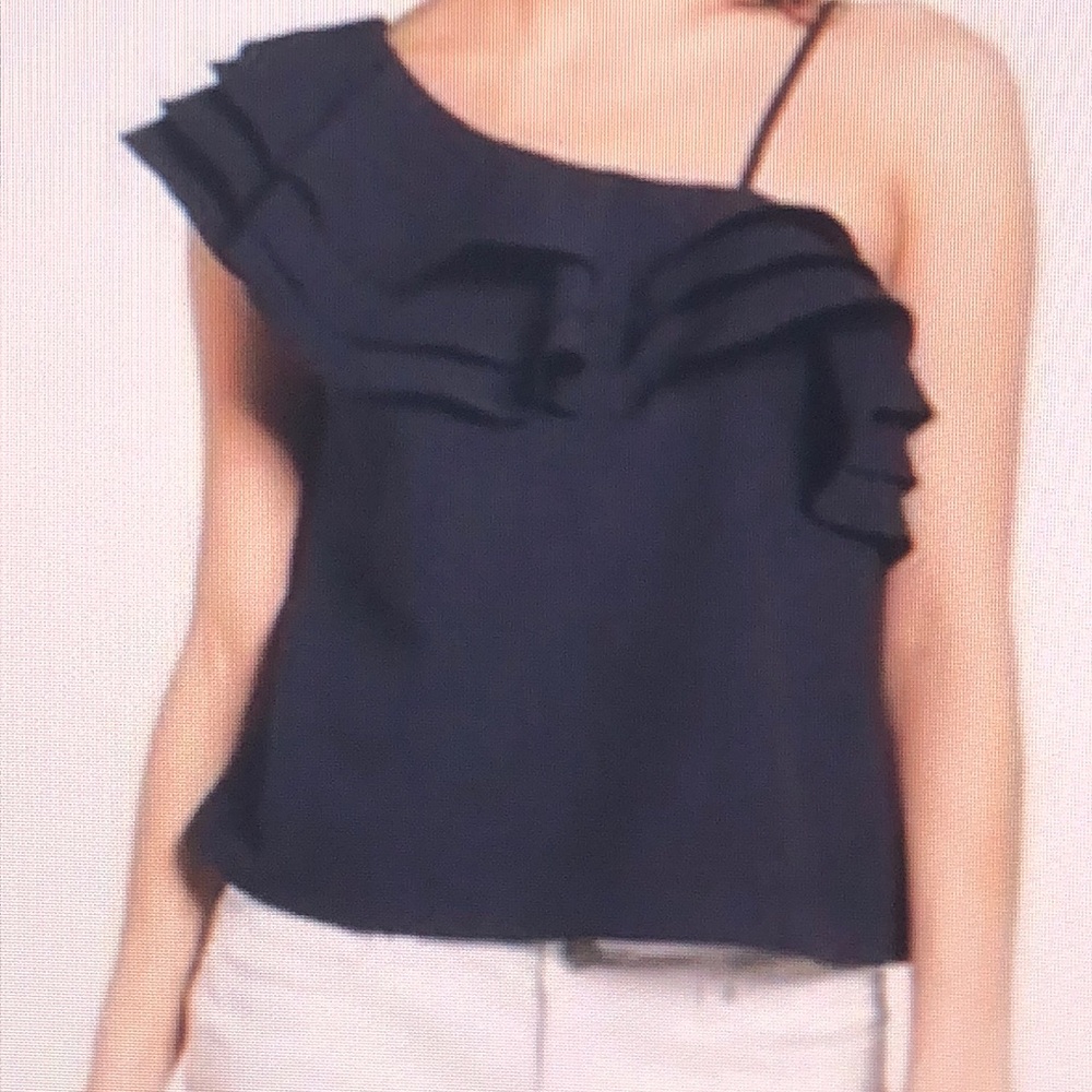 J.O.A. Navy Ruffled One Shoulder Top
.